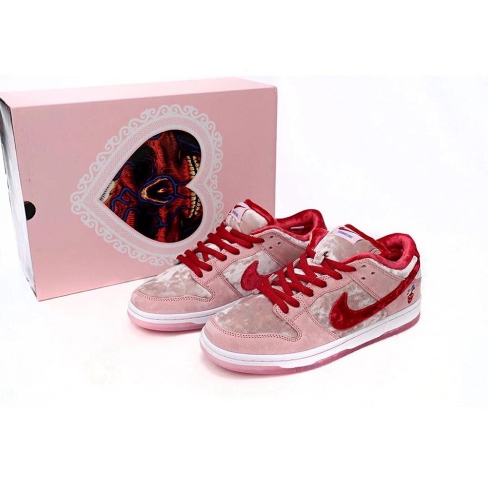 Strangelove Nike SB Lows